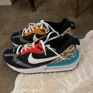 Womens Air Max Dawn SE “Safari Animal” NWOY OG Size 9
NEW!!!